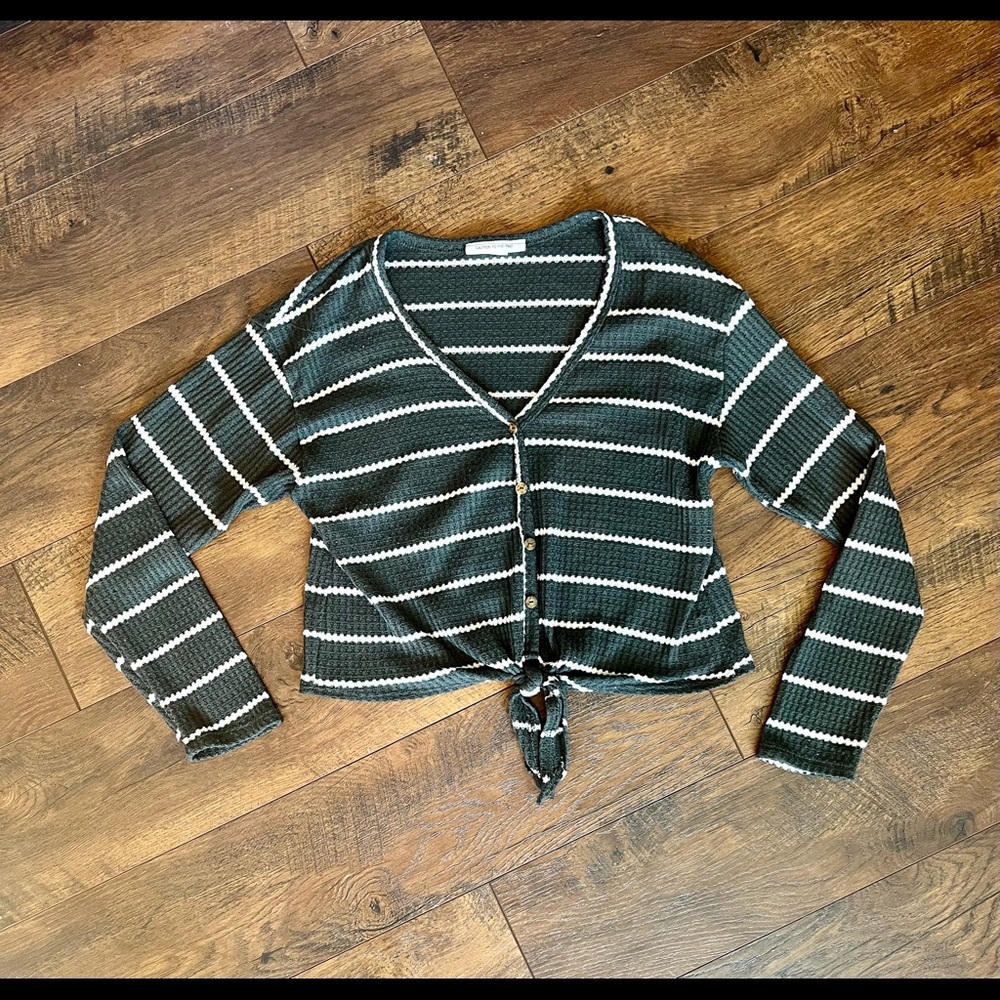 Cropped waffle knit long sleeve olive green sweater